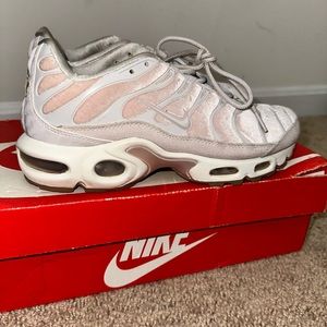 Nike Air Max Plus Velvet Particle Rose (W) with receipt